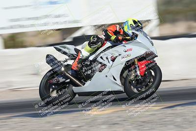 media/Oct-30-2025-Racers Edge (Thu) [[dabbdaf680]]/3-B Group/Session 5 (Turn 6)/